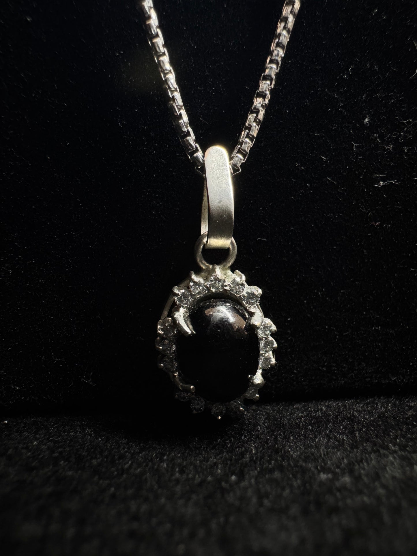 Dije Black Star Eclipse de Origen