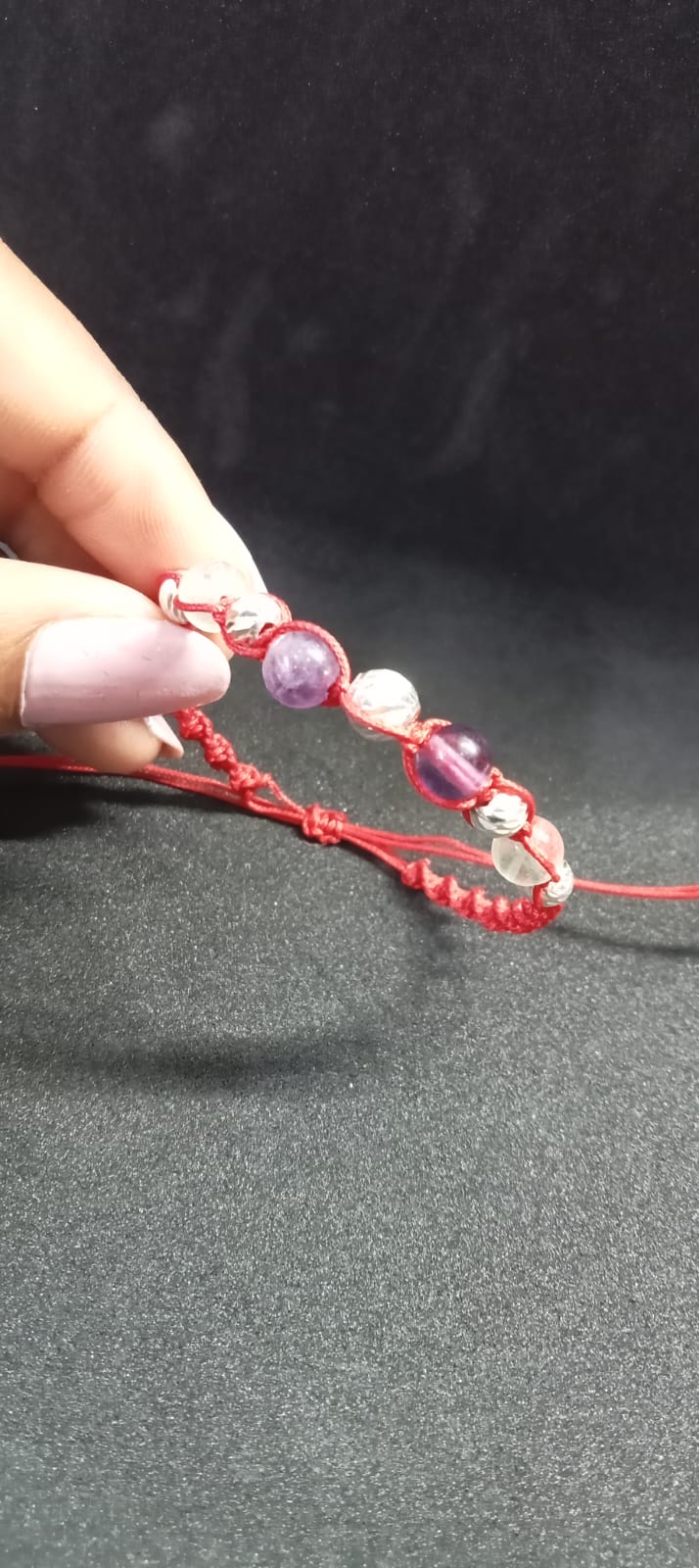 Pulsera Tejida Amatista Fluorita - Calma violeta - joyería artesanal FACET