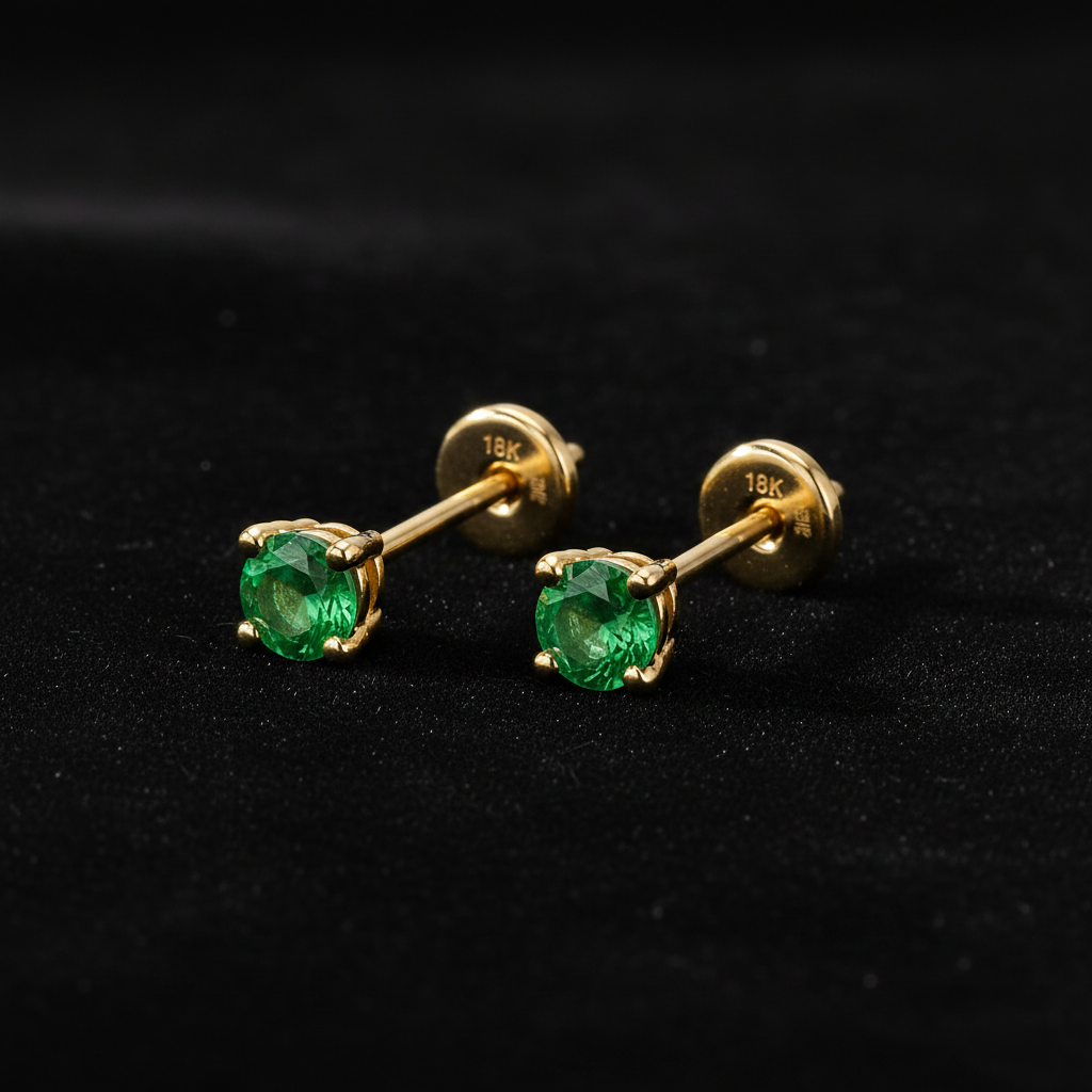 Topos Facet Esmeralda Redonda — Oro 18K