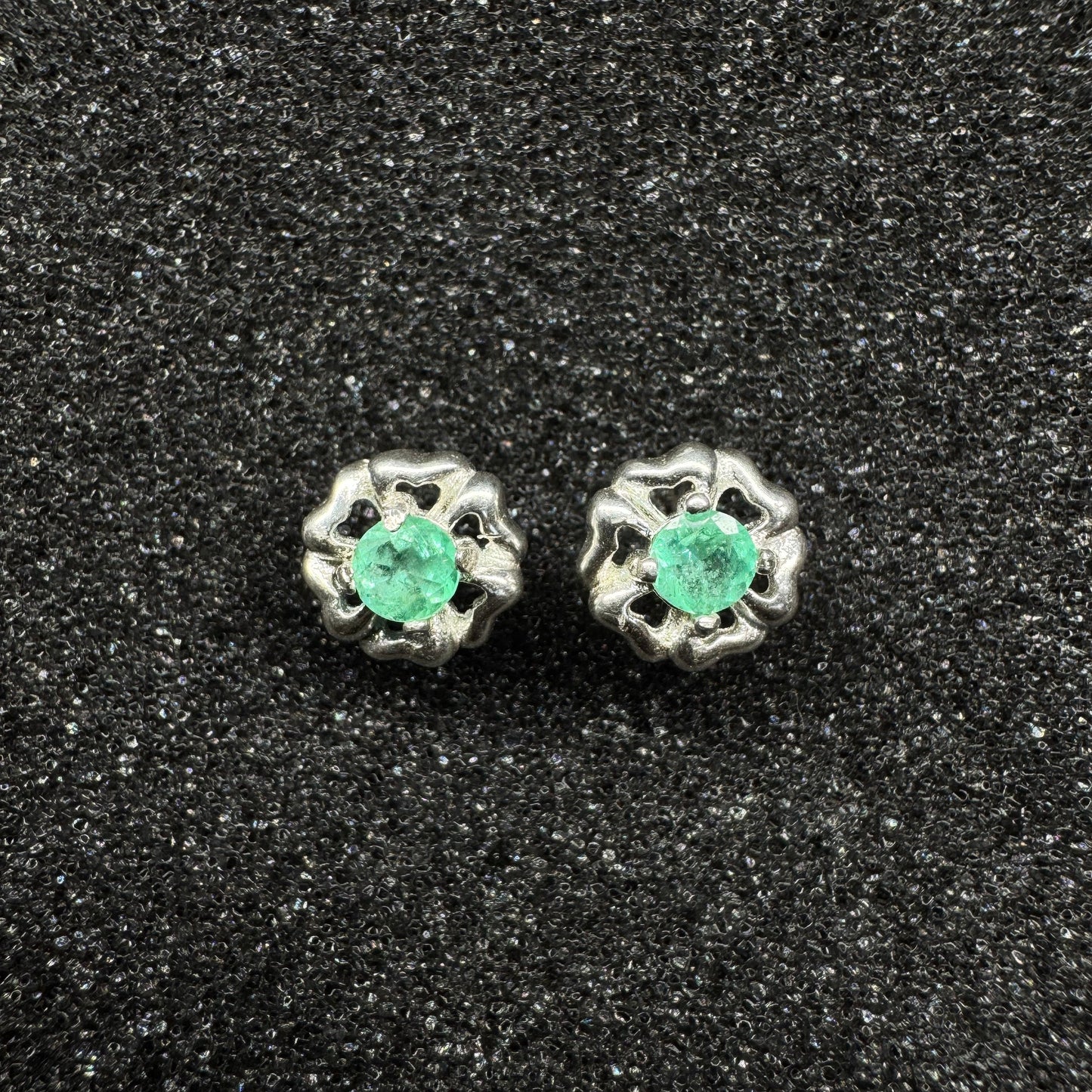 Aretes Flor de Camelia
