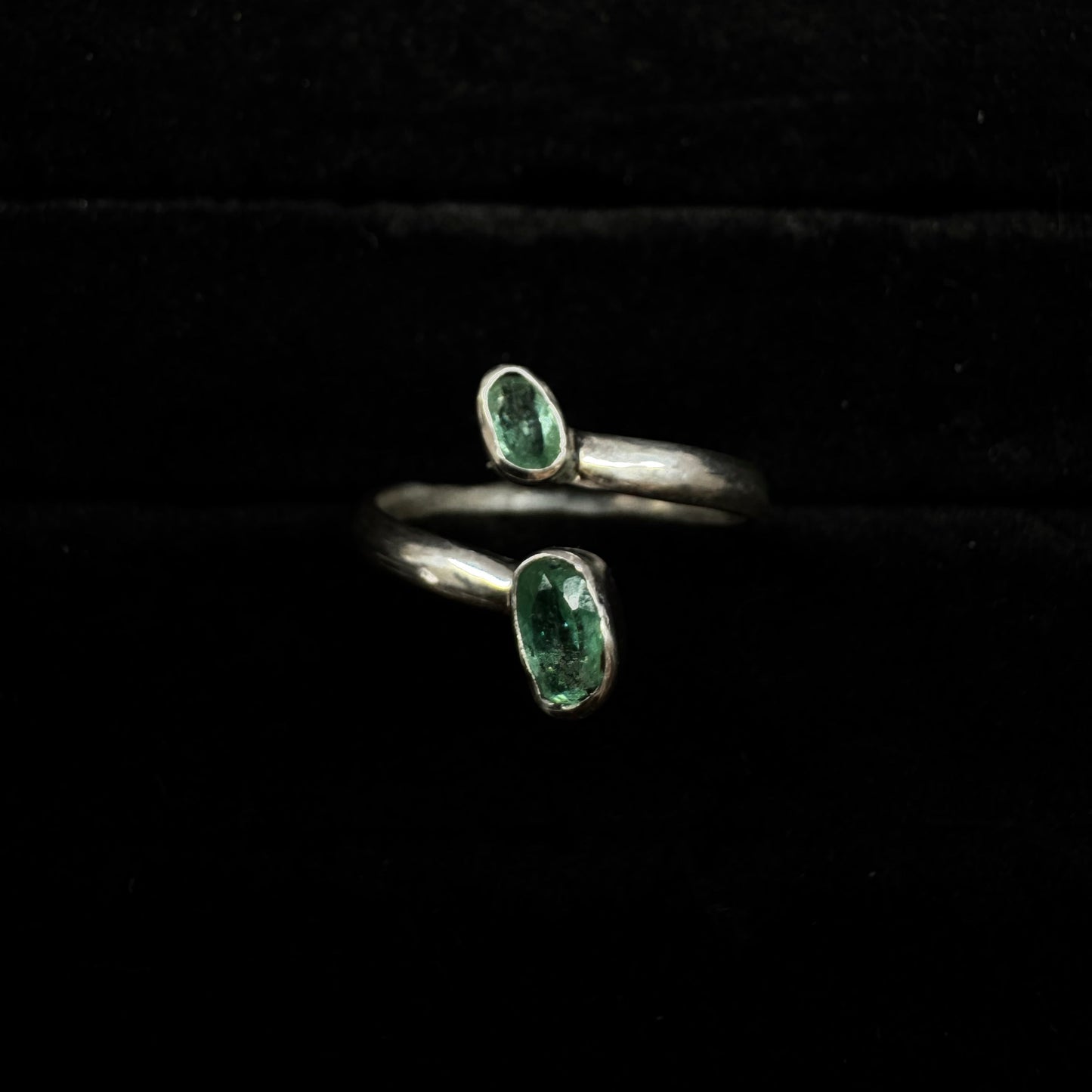 Anillo Doble Esmeralda Artesanal Hecho a Mano