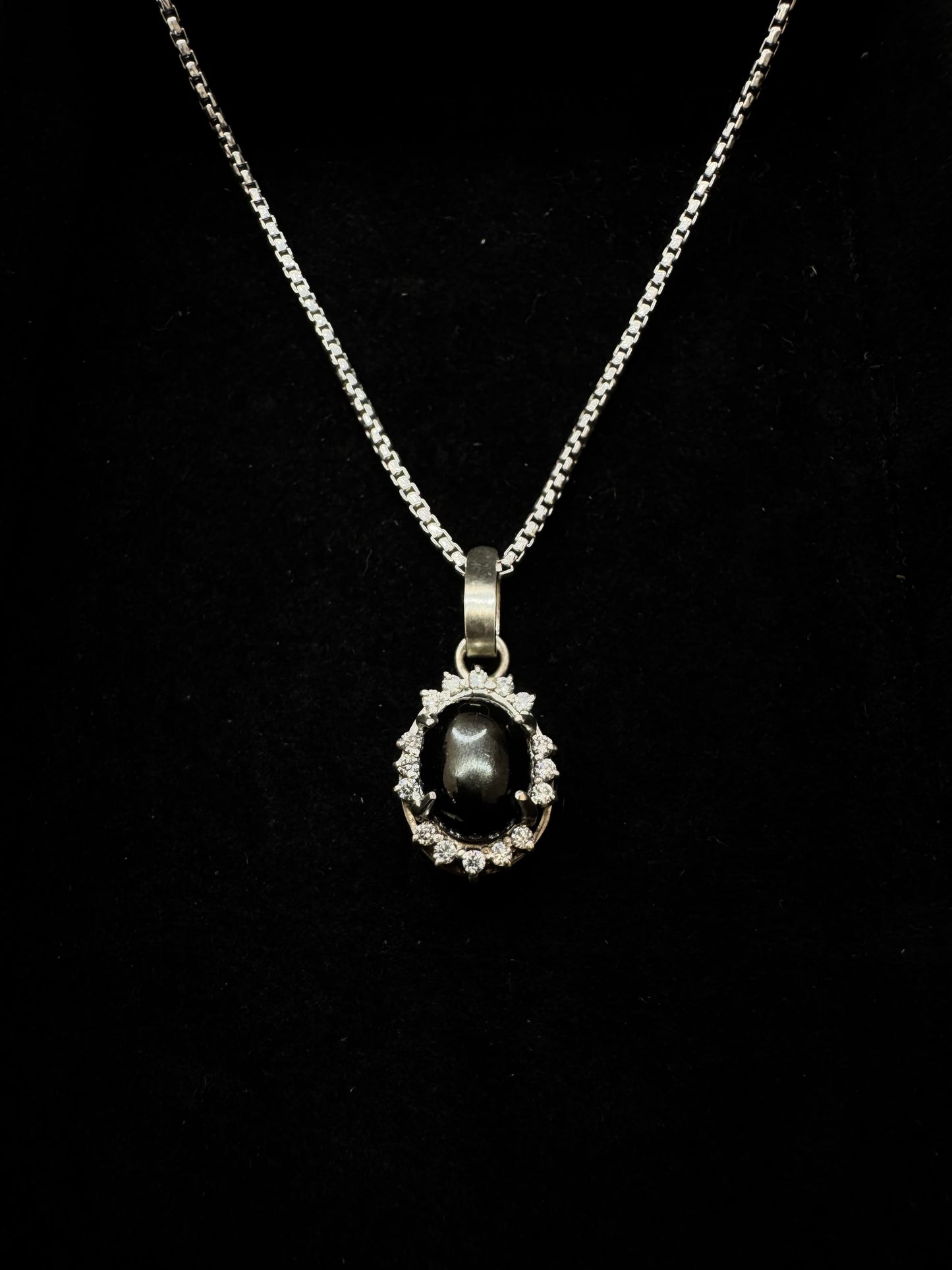 Dije Black Star Eclipse de Origen