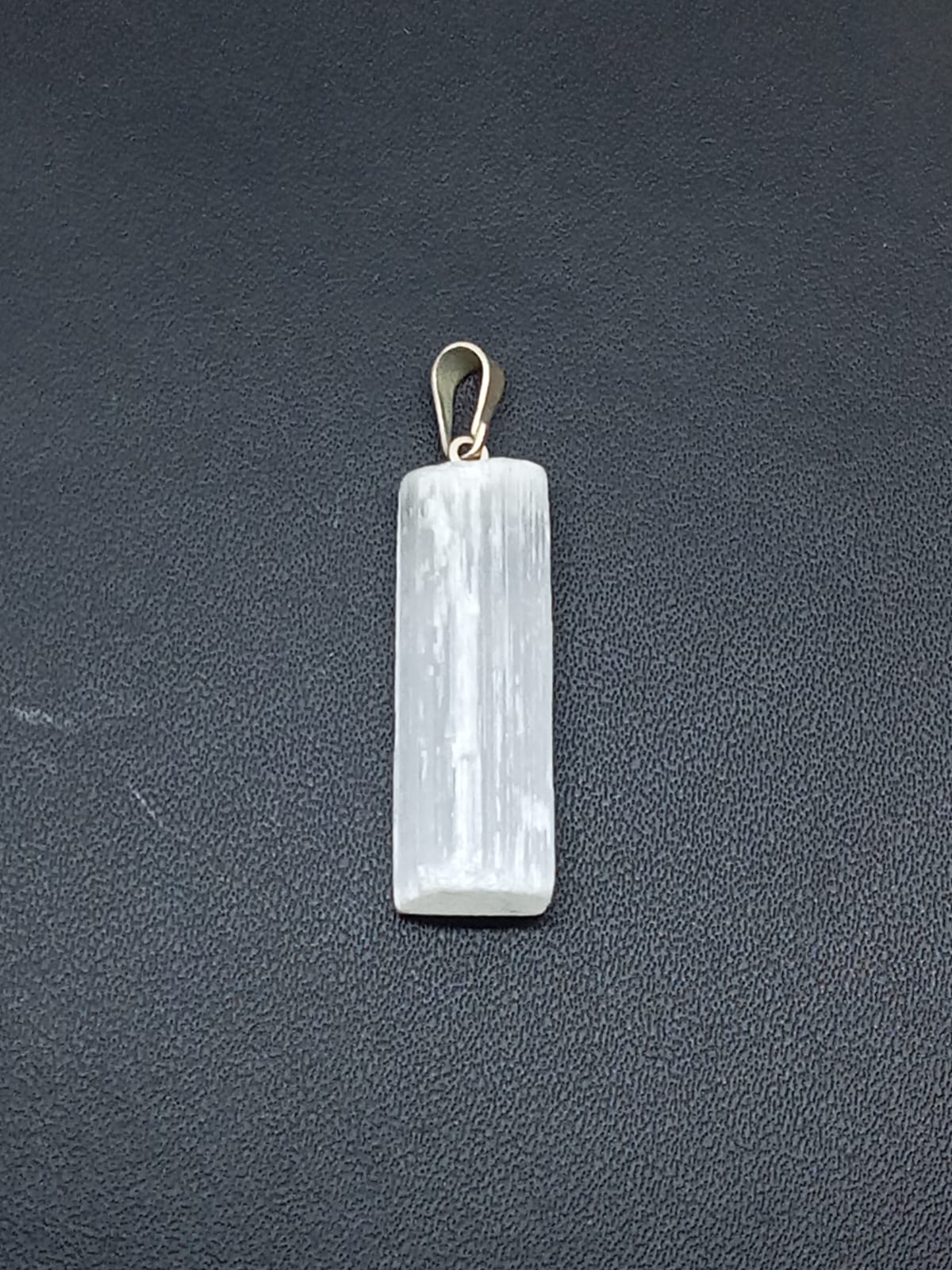 Dije Selenita - Claridad blanca - joyería artesanal FACET
