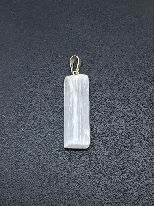 Dije Selenita - Claridad blanca - joyería artesanal FACET