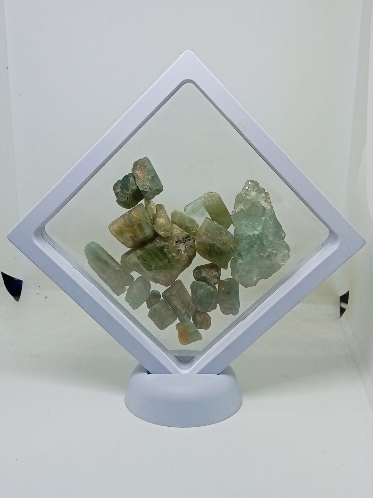 Gema Aguamarina natural - Agua clara - joyería artesanal FACET